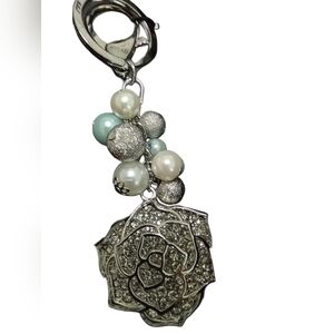 Figaro Elegant Silver Rose Keychain with Beads NIB